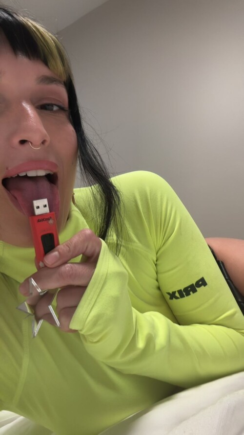 dani thorne 3421857945220777580c272a19fb0e4228a