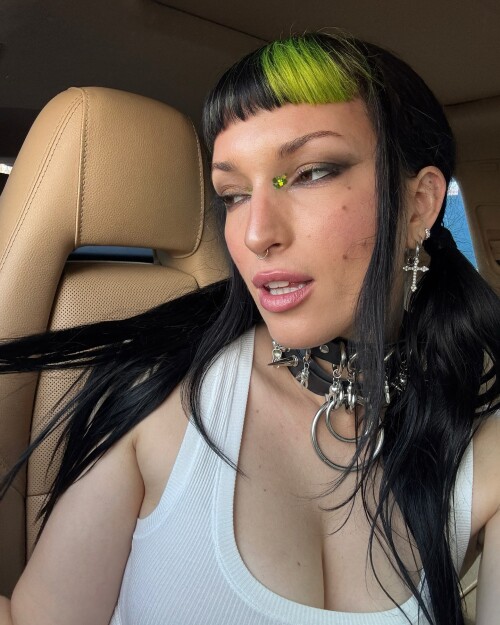 dani thorne 3519442817825597823s2024 12 9 15.53.307 storyea9e63f1d09259e5