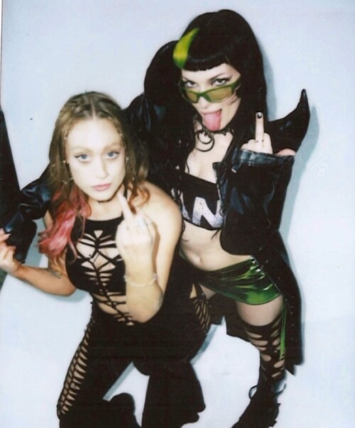 dani thornes2025 4 22 15.25.212 story.mp4 snapshot 00.01.317a50886fb3f00ab3c