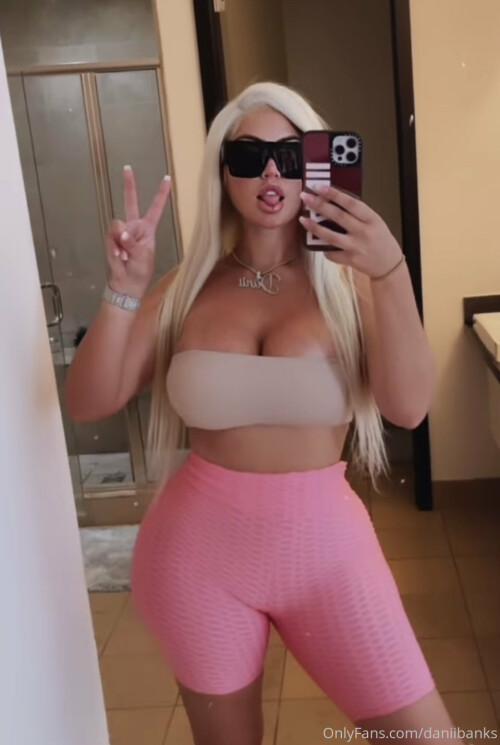 daniibanksvip 03 06 2021 2126765496 Whats everyone doing today 