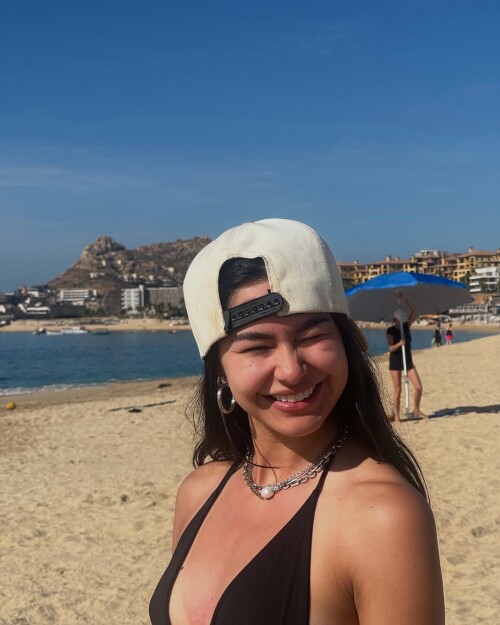 dany reyesv 1746640921 3627409398043140095b39dbd13f331d87d