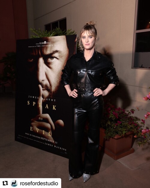 davis5370537c01e42632