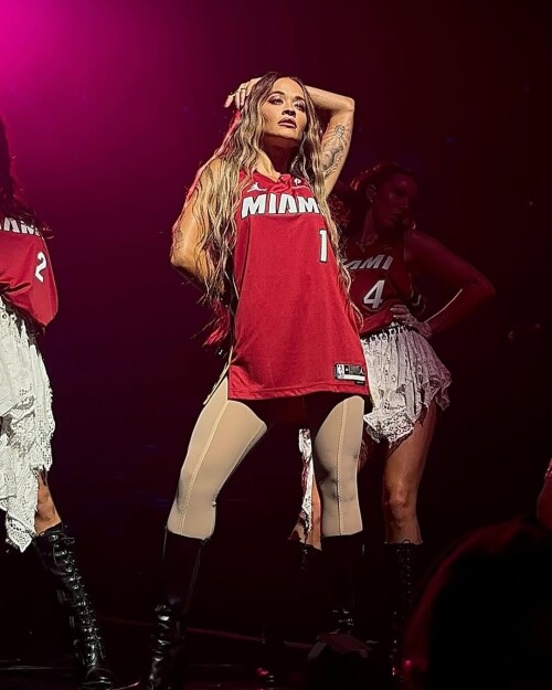 db810f4d78836e3cd9e153eb1c7160a0f25440a0a6c70d03