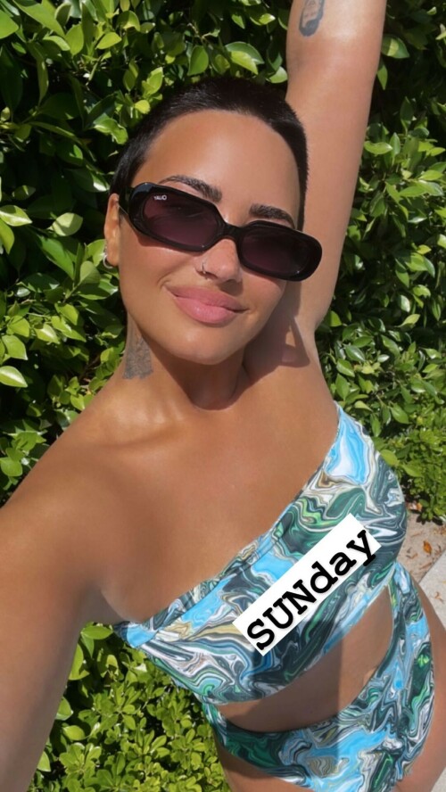 ddlovato 20220410 12