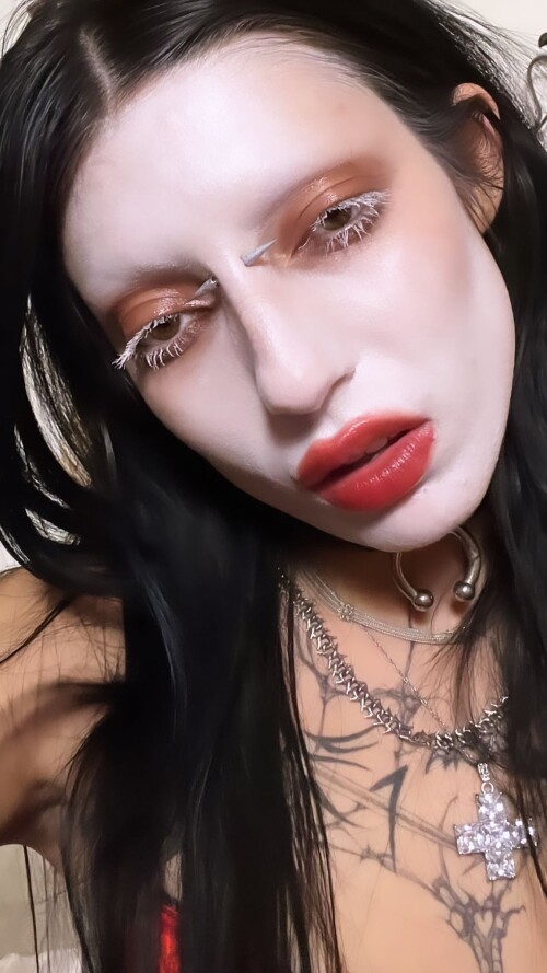 deathbyromy 00cca2b8cabb4f83a4476da8666ee8e06a8a143b3a910408