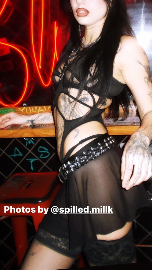 deathbyromy d193fe61a5d8465db51c0b79799f002a8ee1e6f825656eea