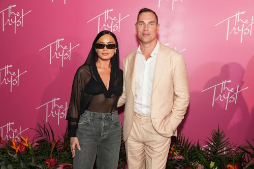 demi 4aa4b4de1812f23ee