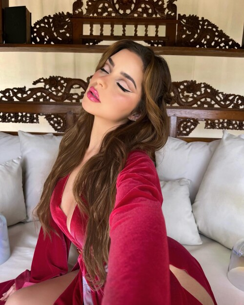 demirose 20240612 194325 448247377 18453929176033270 1115558129094069052 n59473c612f4d6bd2