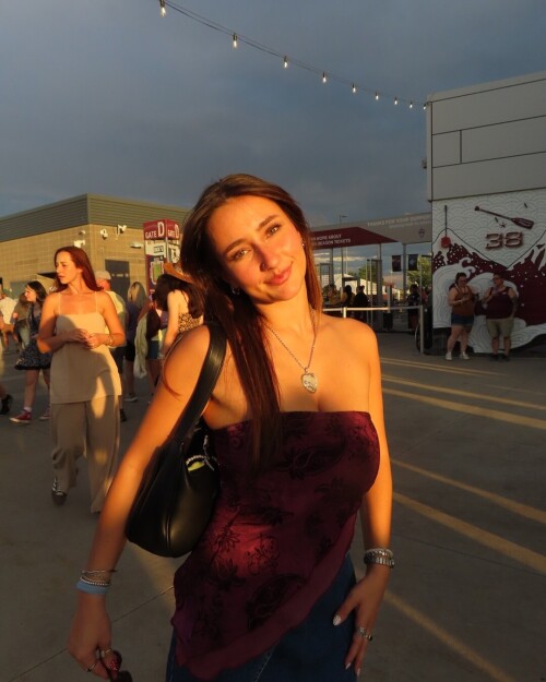 devon.shae2 3683344289930861966 2025 07 24a3a668e5247f8cbe