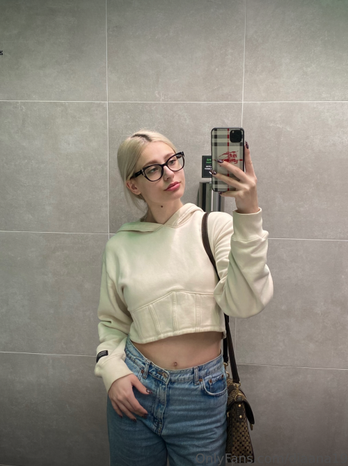 diaana19ef84c609ca79317f