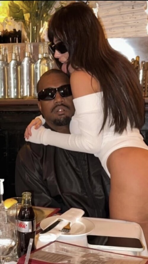 dinner time v0 jwq0w0msl59f17eed2970c33a11cb