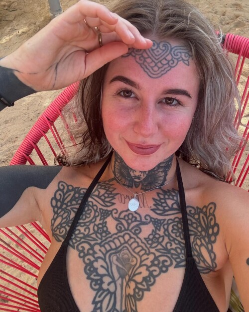 divinement_bon-17-11-2024-00172a8e47329460ad9c