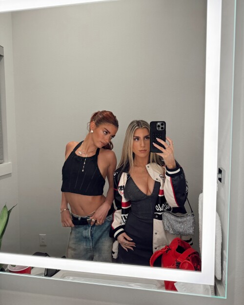 dixie69b5a755e76ec40f