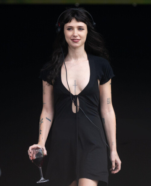 dl.beatsnoop.com 3000 S8u7iOsnyd27b6619f2452be3a