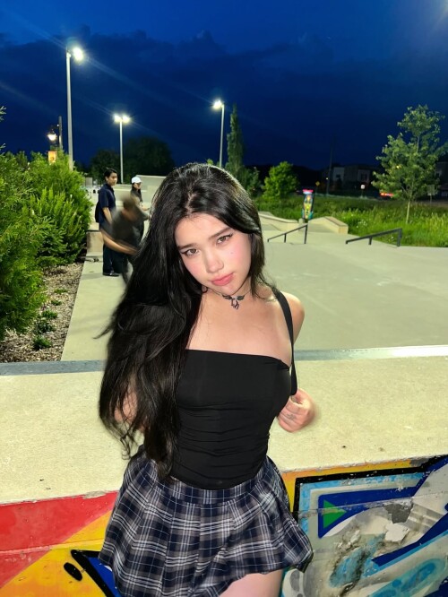 do a kickflip13756f189f6991e41c