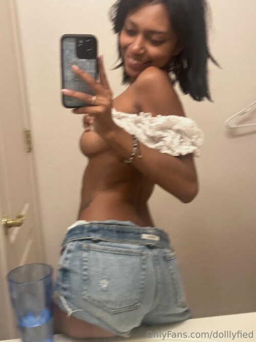 dolllyfied im popping these TITTIES out of my shirt and bouncing them right source66ce5292dca10e89