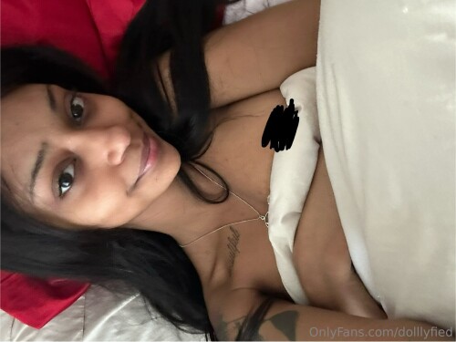 dolllyfied likei never thought id be sending topless pics in my bed like th source 27c85c2b179098b96