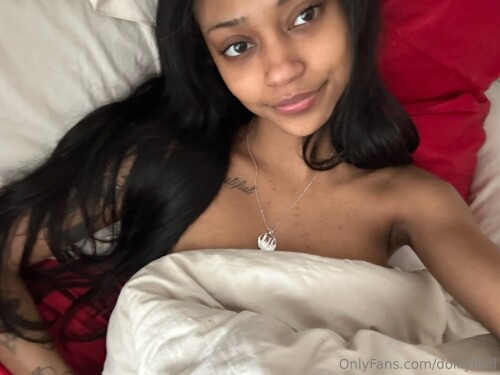 dolllyfied likei never thought id be sending topless pics in my bed like th source8d42e3a946646595