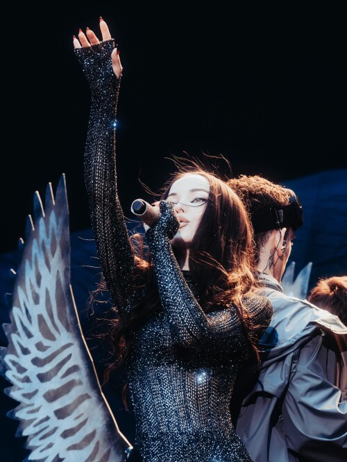 dovecameron 1750953793 3663588408338024561 14531230944aa9a37edc6db3f