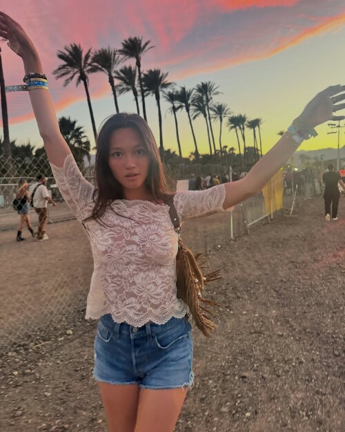 down-in-the-desert-babe-120080de152771fd4