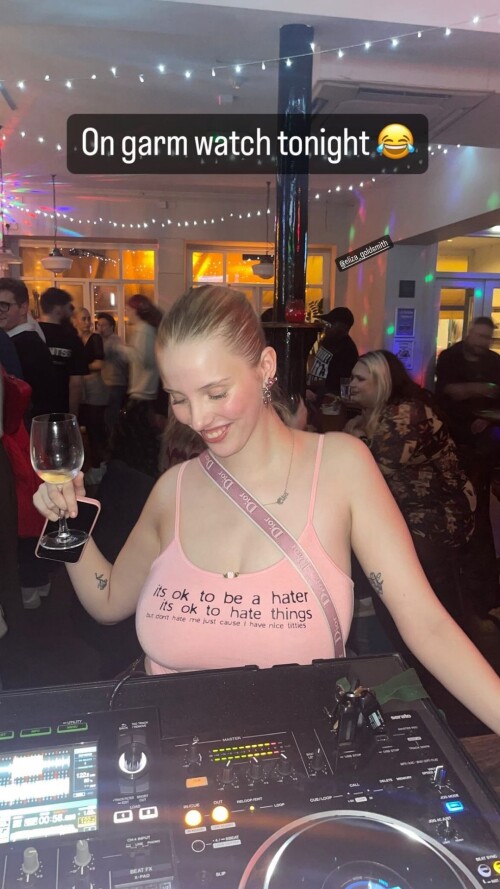 downloadb4dd1721ac6962c4