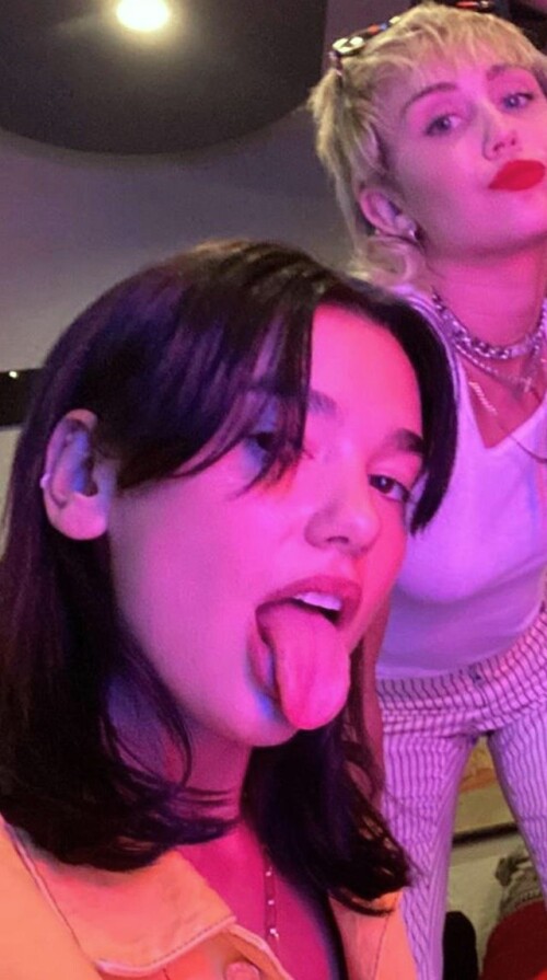 dua lipa 2e5e30fed82abfb05