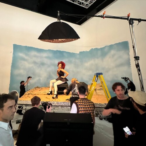 dua lipa 8 aea262dc24347223