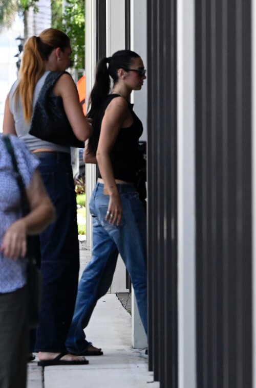 dualipa-17df9d62c50e4c1baa