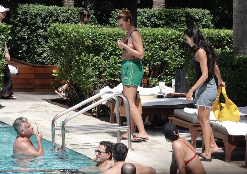 dualipa-1807a47739af11b921