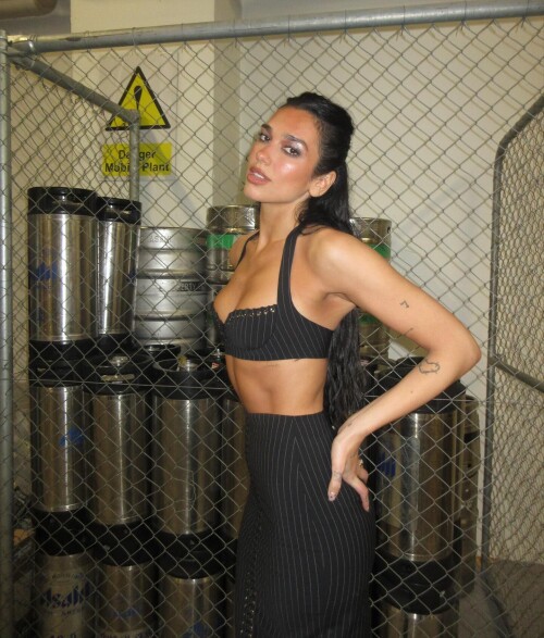 dualipa 2025 04 06T082959 017aa7dc1263374d7d