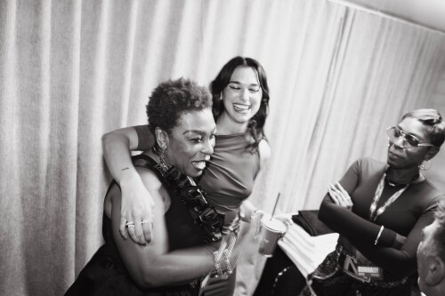 dualipa 79d1670a424d76103