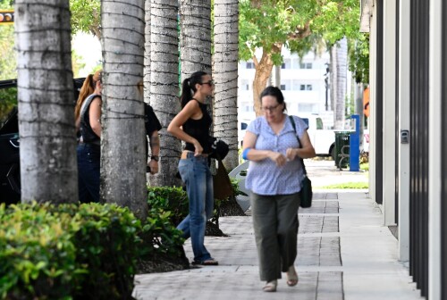 dualipa-7ee489ccc4d907759