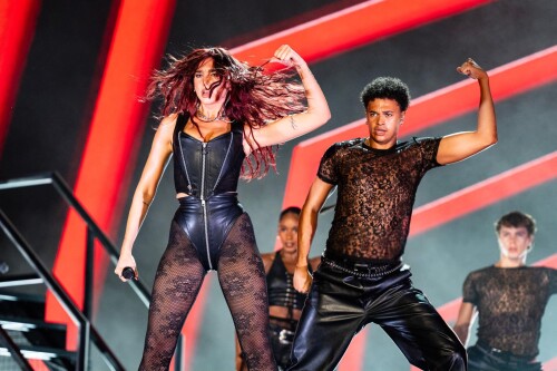 dualipa 83e751d53fc0f9e05