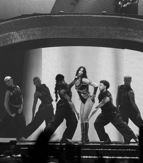 dualipa photo DJwW4MftgeP 20250517 090039 499235495f10b1e6f1b565042