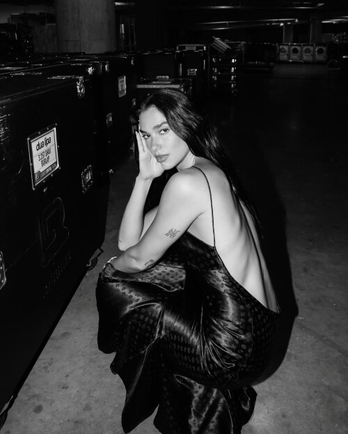 dualipa2025 09 27 22 20 366bc43e2e 565a 44e2 b6e8 63bc7e974098ff51735b2b925da2