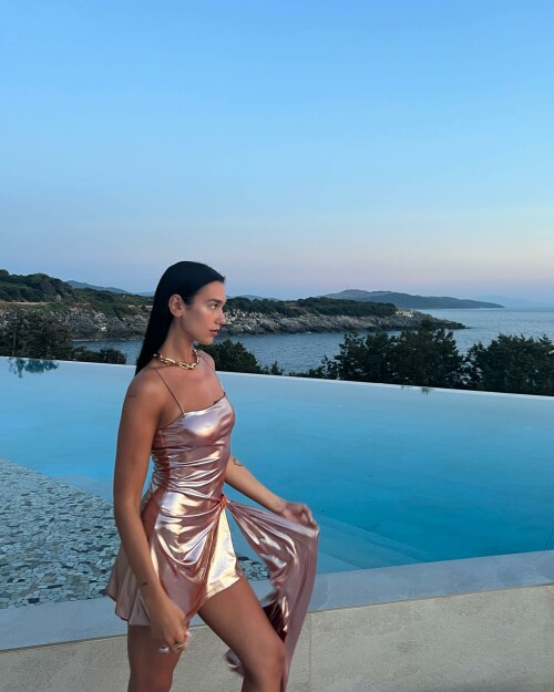 dualipa 364292779 778026320905645 1481828553101346732 n877ae206ed523d32