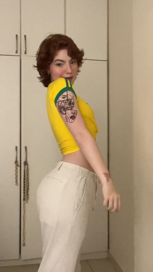 duda 2Snaptik.app 7169639122829577477.mp4 snapshot 00.01.096