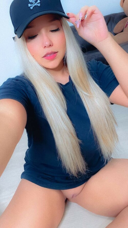 dukkapussy51c8d64528707079