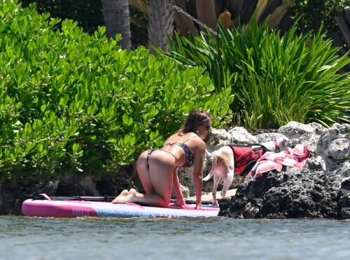 e13d713b9vtof51f855338189a95