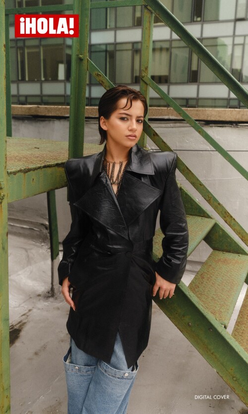 e1bb4f3dea24 8insideimagesdcisabela mercedc0a7f9774cbe3312