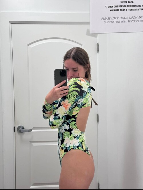 e9a6a56c c9d7 4449 ad18 18b9c9f235834ce79a407ec44e40