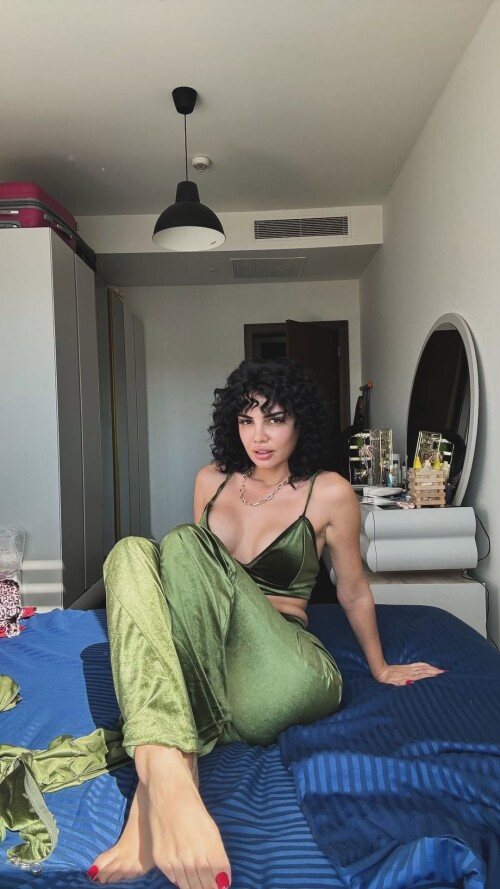 eceronayofficial 20250924 0007f9213997062cfdcd