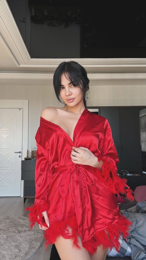 eceronayofficial 20251003 0002dad5eb112f43732f