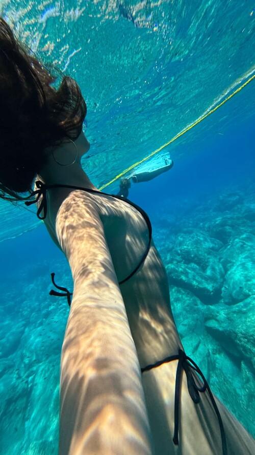 ecle0fuzzupsnlucjnvrt 10239de28460e354c020