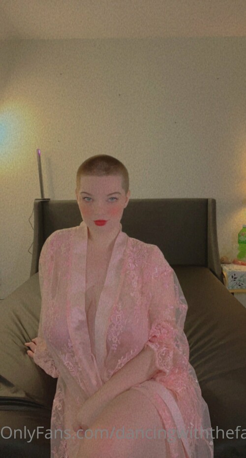 eec706eb b850 450d a33f cd35bb31085e21650af18d5ccdec