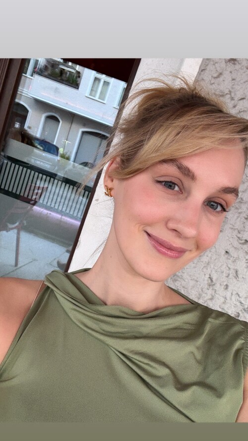 eefjahs2025 6 14 21.23.28 story0397d4c71121c816