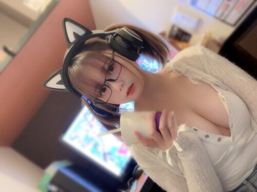 ef1cd76f 21fd 447d 9a6b 6ea02de02a55a3ed27c0db785c19