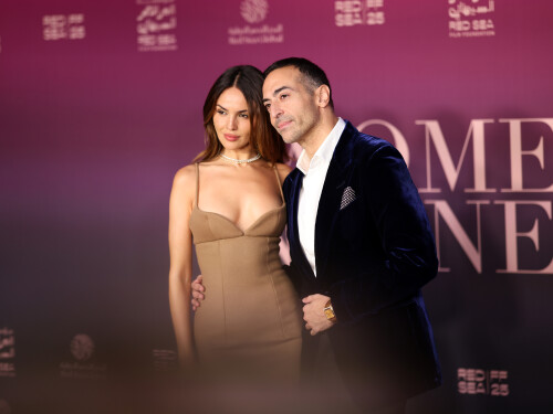 eiza 12fde3e299a13cecff