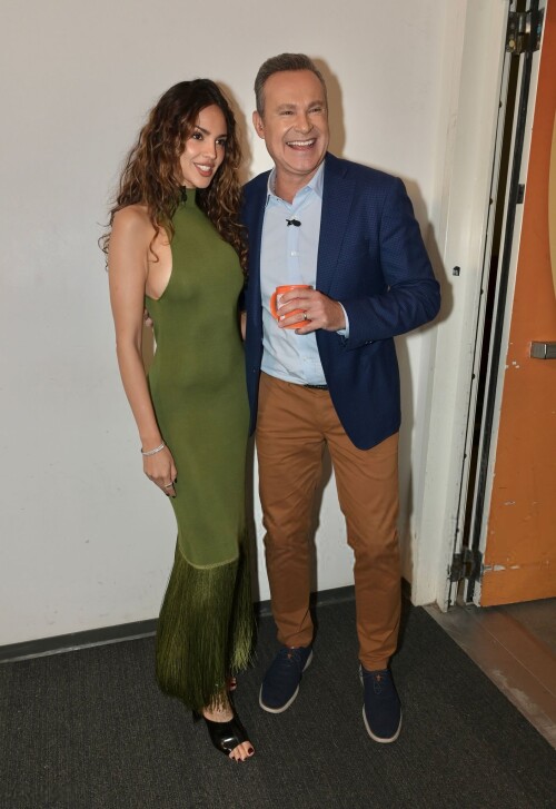 eiza 9da7185f4acbe22d3