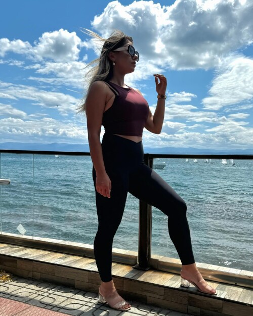 elifkaraarslan 17 C GBBHsIPDp 2be3460731d3c0632